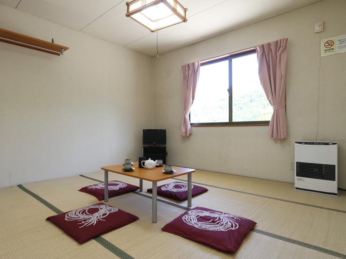 Lodge Kotobuki Takayama  Buitenkant foto